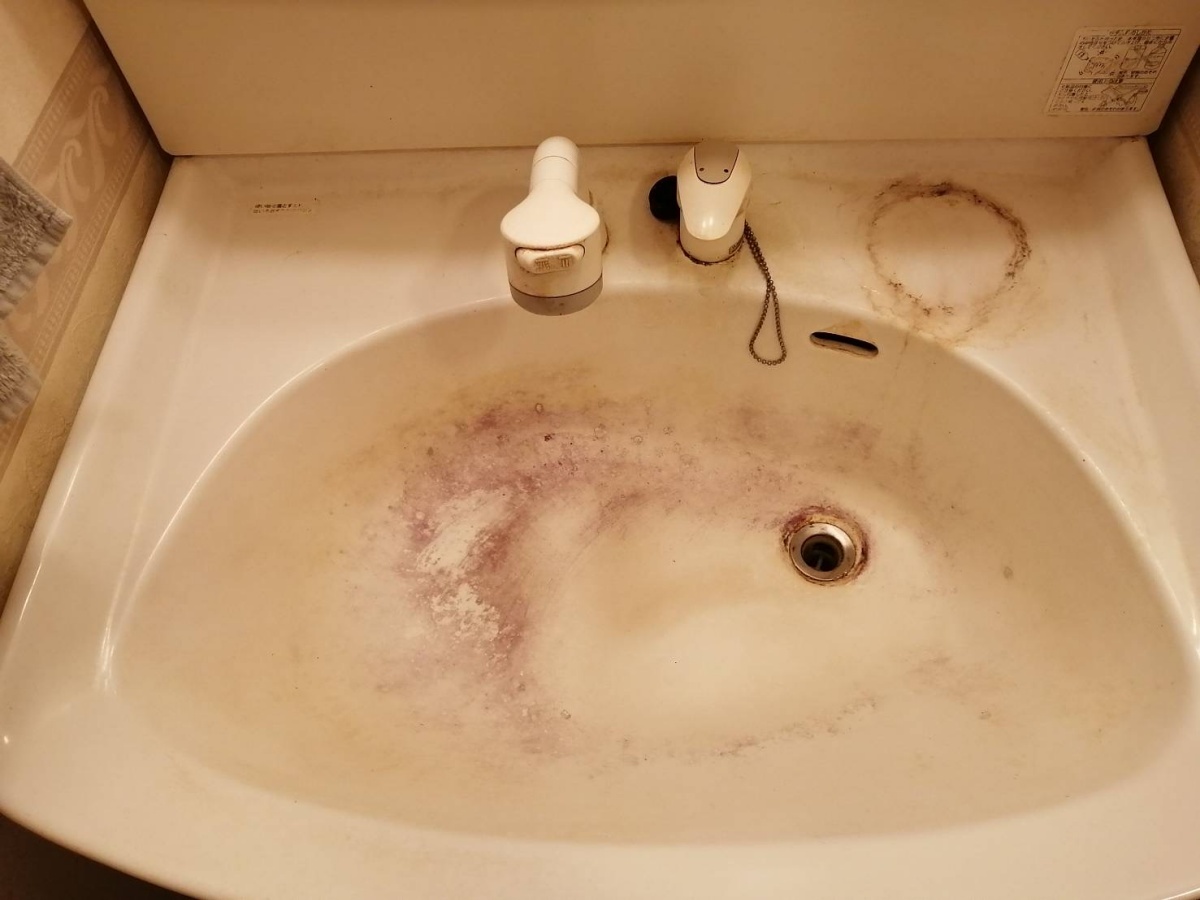 洗面所の汚れ